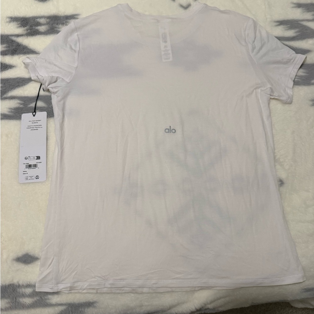 Alo White all day T-Shirt